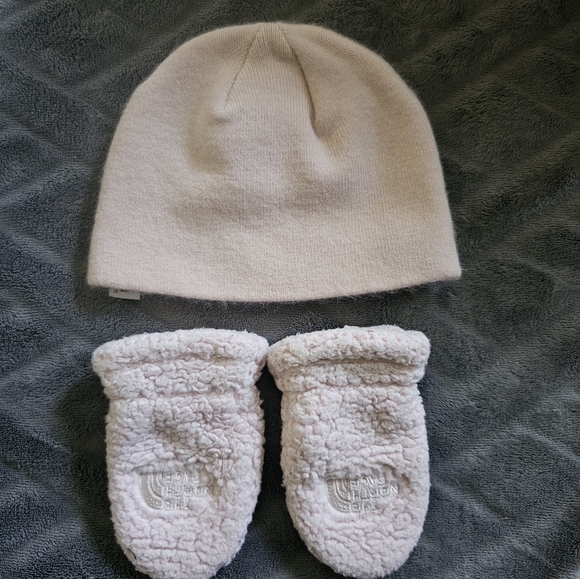 Adorable Pink Fox Hat and Mittens Set - Picture 6 of 7